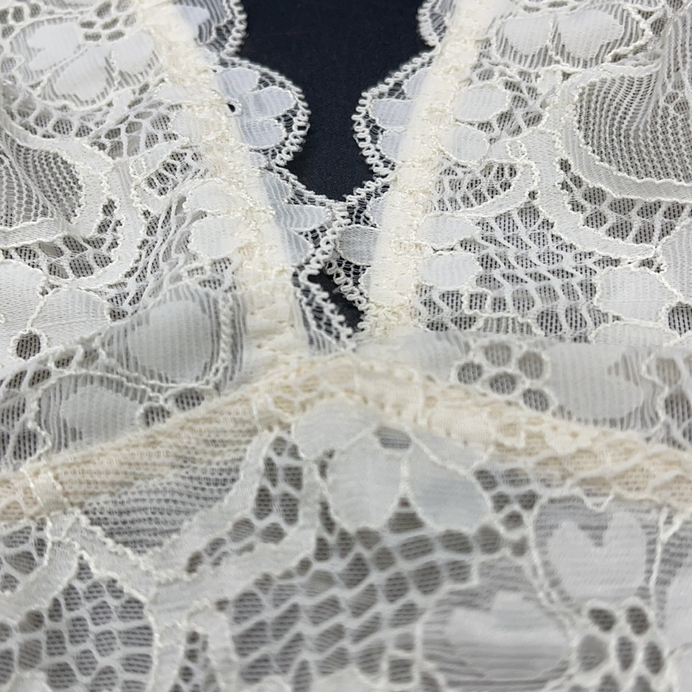 Free People Intimitely Bralette Sz Med NWT Beautiful Lacey - Picture 11 of 11